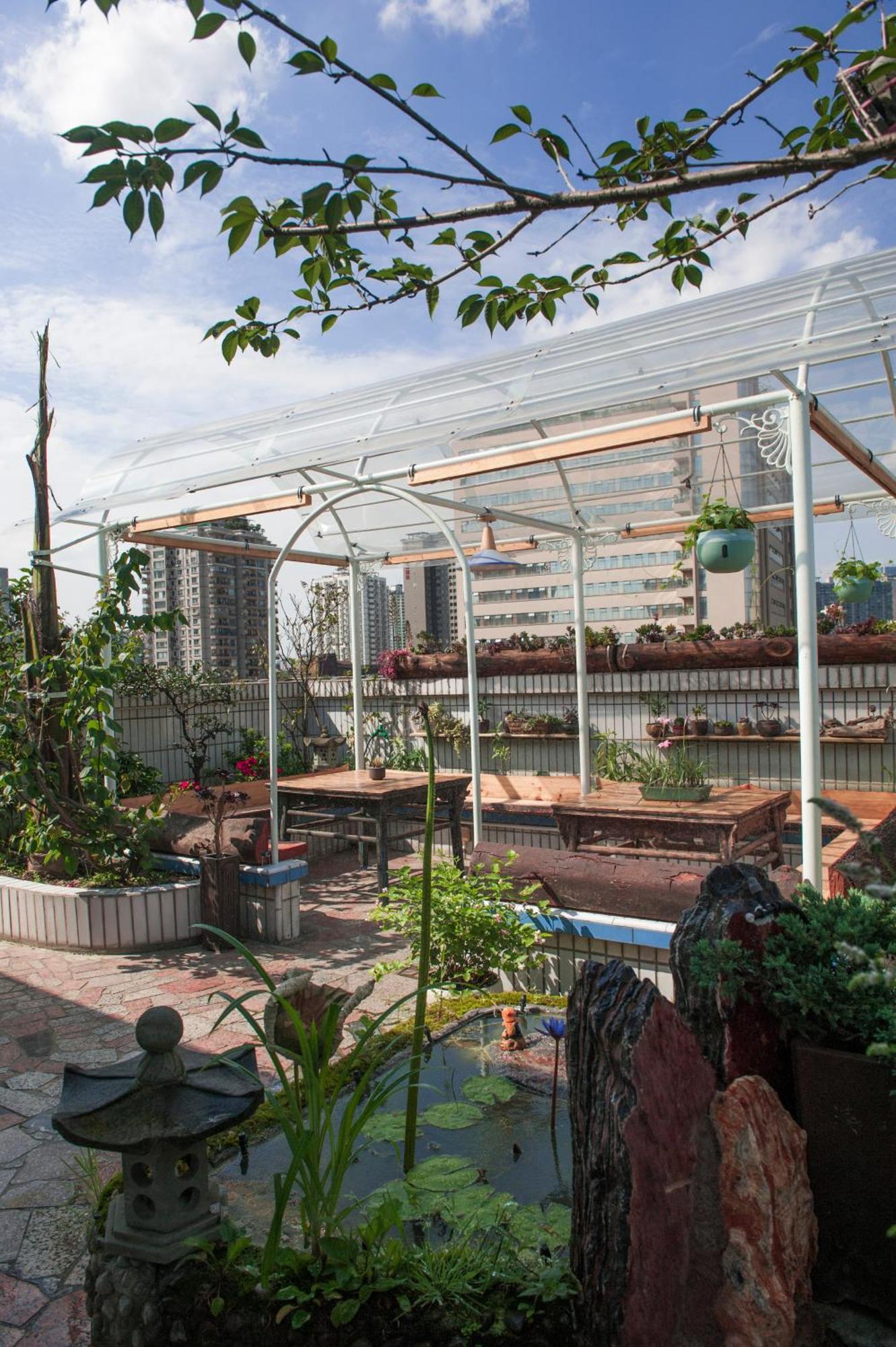 Arthur'S Roof-Top Chengdu Bagian luar foto